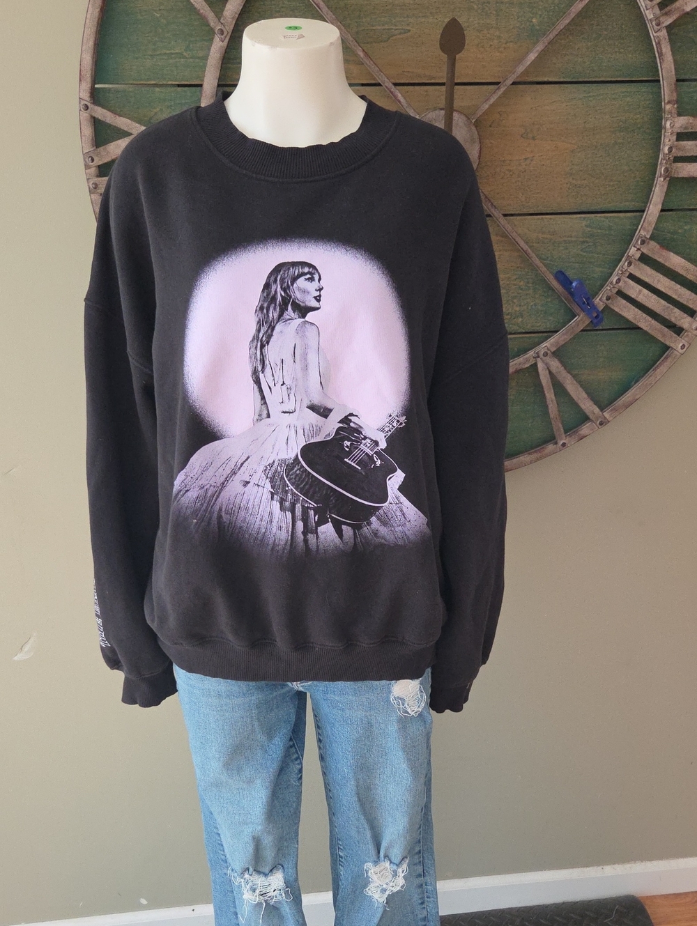Taylor Swift The Eras Tour Enchanted Live Photo Oversized Crewneck Sweatshirt